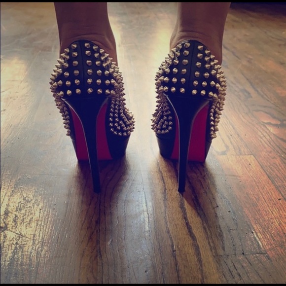 Women’s Louis Vuitton Heels - Picture 2 of 6